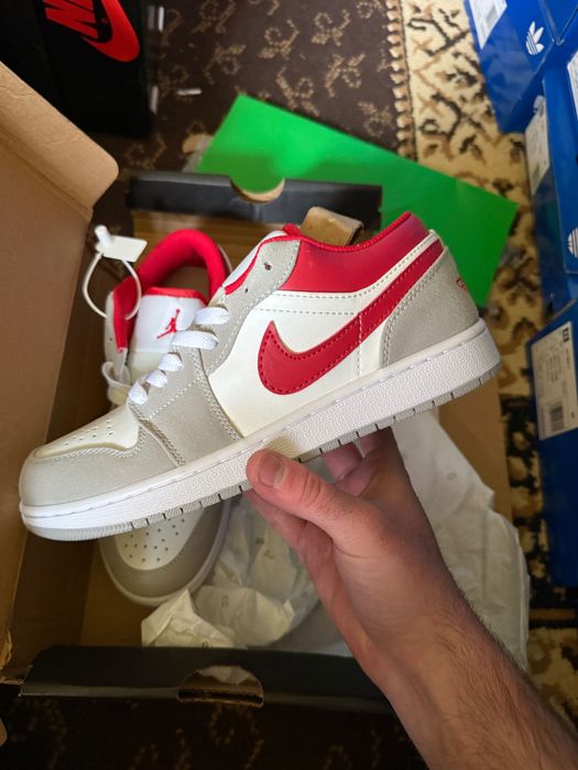 Jordan 1 Low Smoke Grey marimea 41 si 42