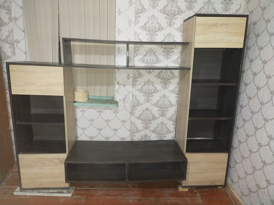 Продам Стенку  для гостиный