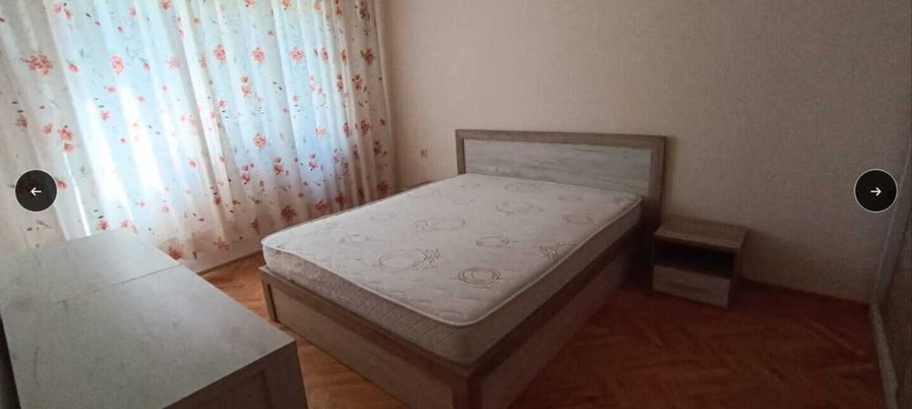 Двустаен Апартамент, Въстанически