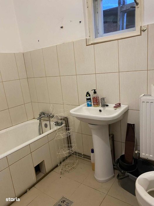 Casa cu doua camere de vanzare in curte comuna Targu Mures, Mures