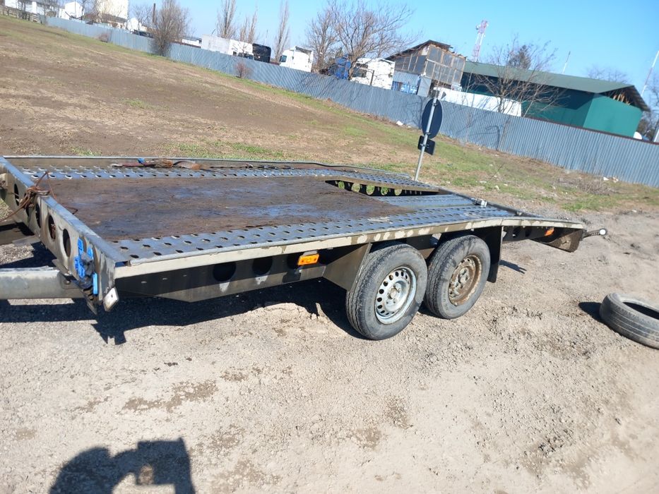 Platforma auto 2. t (2650 euro)