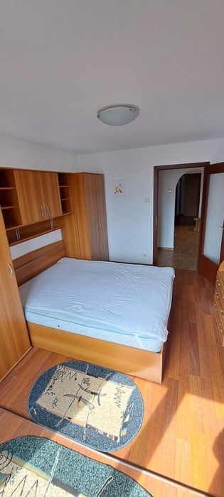 Chirie sparrament 3 camere cartierul Nufarul str. Bumbacului