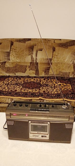 Radio-casetofon SHARP Gf-6060 HB