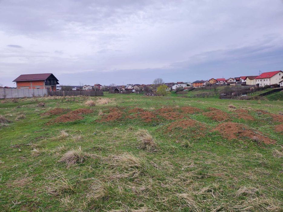 Vând teren Pitesti
