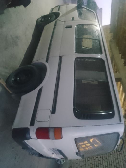 Toyota mikra avtobus sotiladi