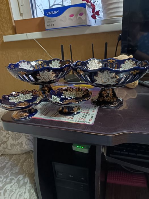 Продаются вазы керамические Кобальт оригинал почти новые