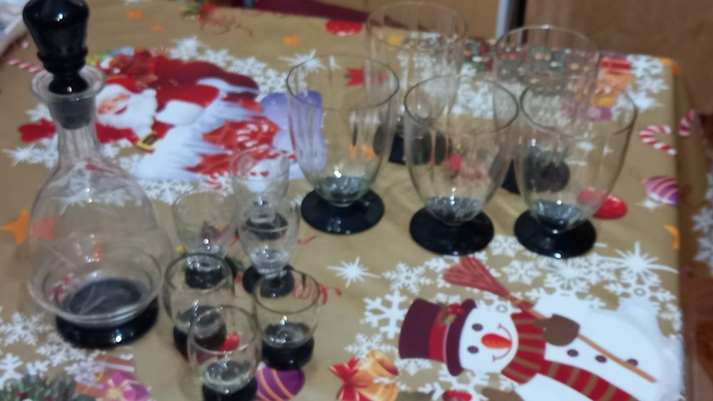 Vand set complet tuica cristal+porțelan baza+5 pahare mari vin/apa