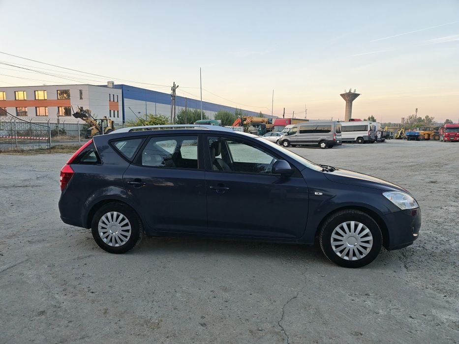 Kya Cred 1,4 benzina, fab. 2010, stare perfecta, imp. Germania