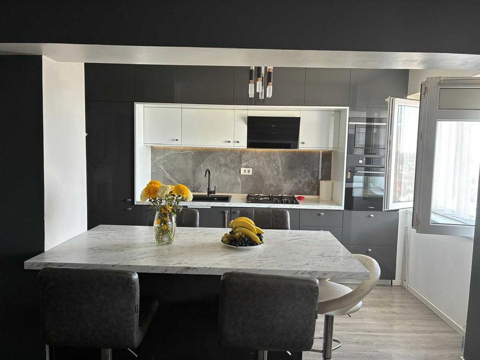 Apartament 3 camere, complet renovat, centrala termica