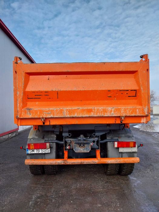 Iveco Trakker 6x4 Basculantă, An 2005, 270.000 km – Stare Bună
