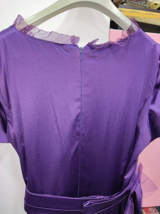 Елегантни дамски рокли