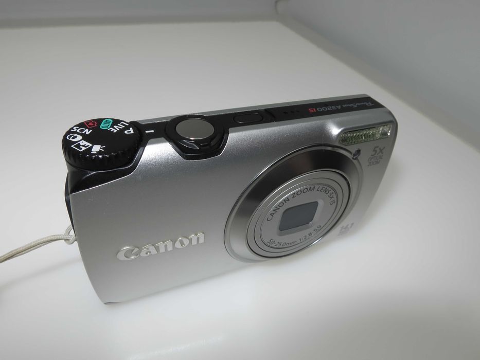 Canon PowerShot A3200 компактен фотоапарат камера комплект като НОВ
