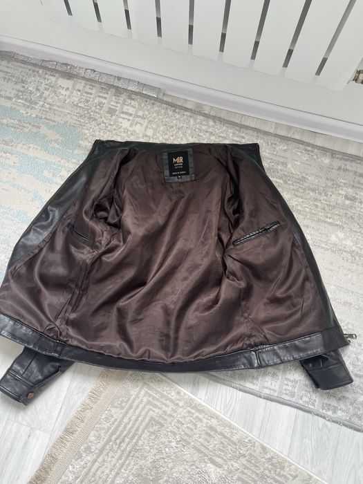 Кожаная куртка бренда