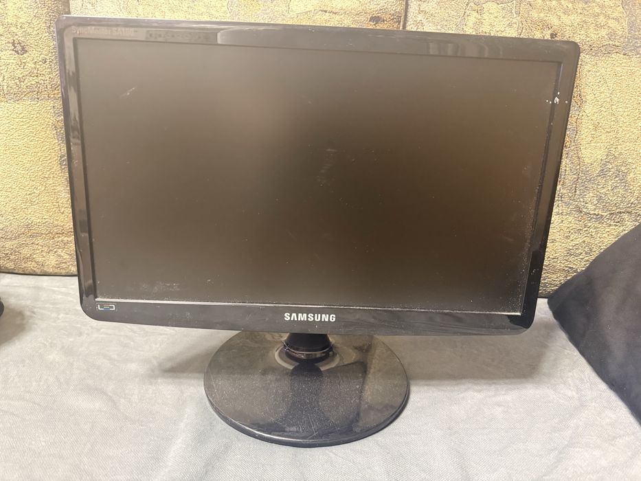 Монитор самсунг.