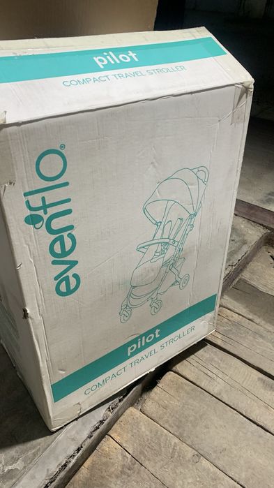 Коляска Evenflo Rever черная