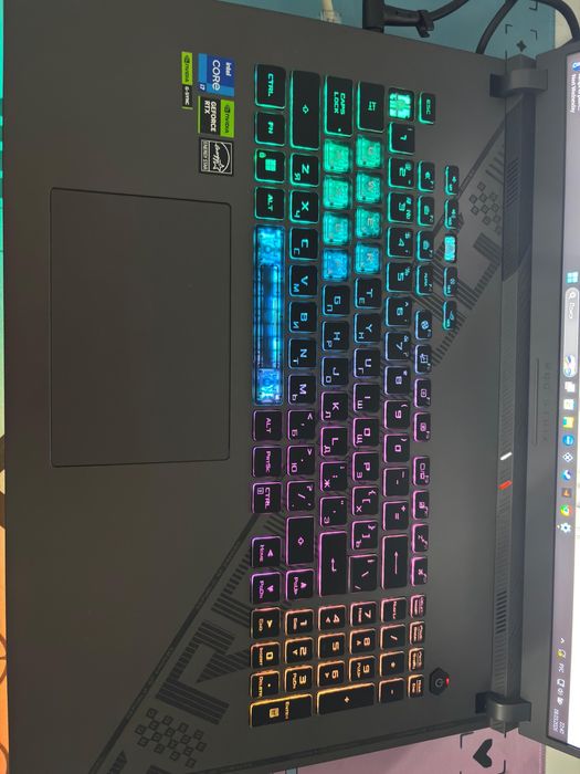 Asus ROG Strix G18
