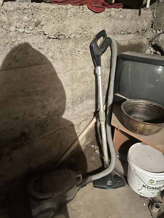 Пылесосы на запчасти , не рабочие
