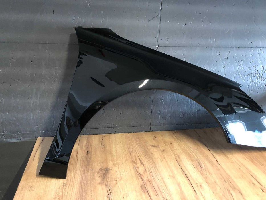 Aripa Fata Dreapta Citroen C5 An 2008-2016 (KTV (Negru))