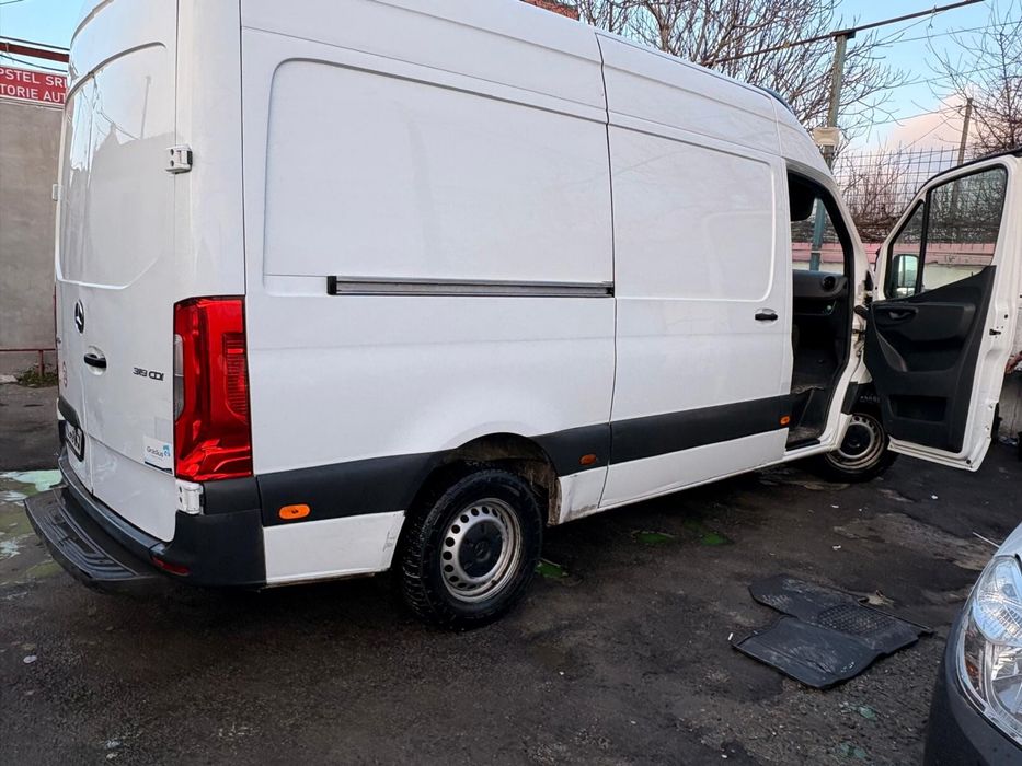 Mercedes sprinter