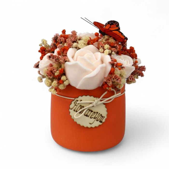 Букет соеви свещи с рози и пеперуда – Ароматен залез