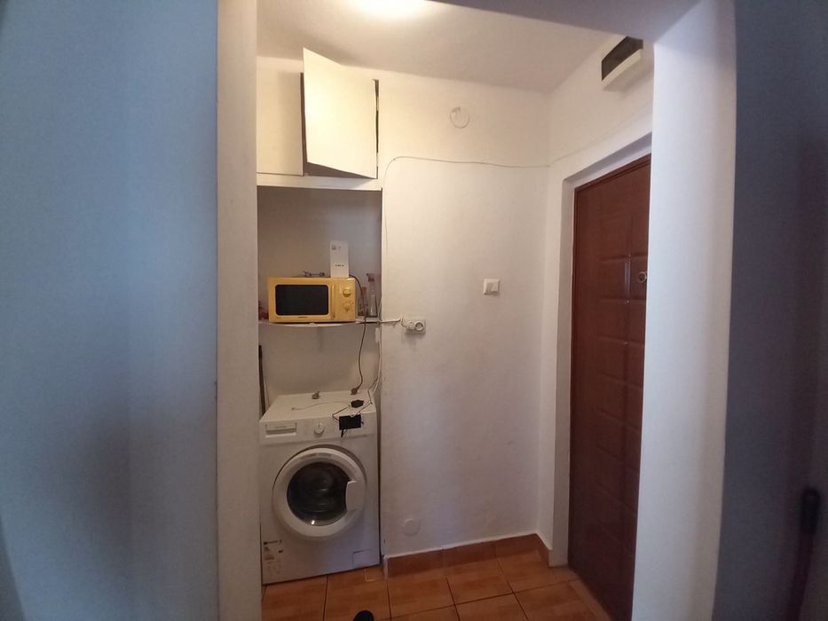 Garsoniera centru Mioveni si aproape de poarta 8 Dacia