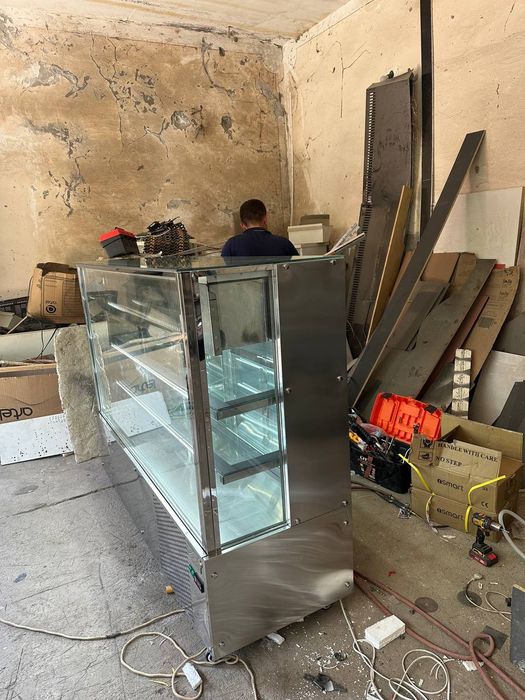 Витрина холодильник