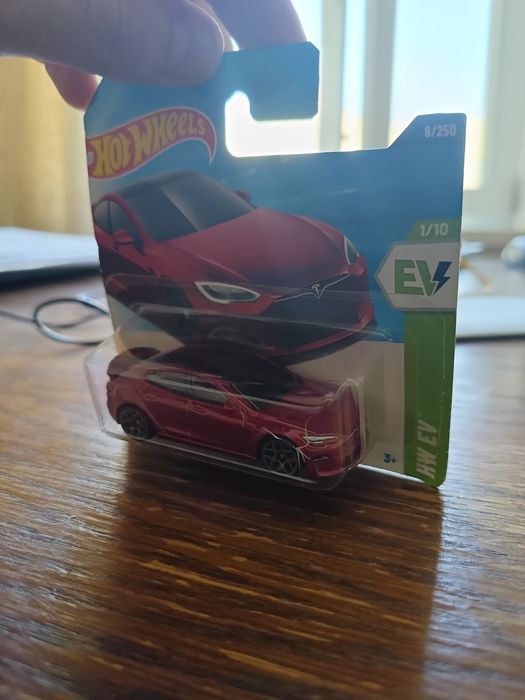 Hot wheels tesla