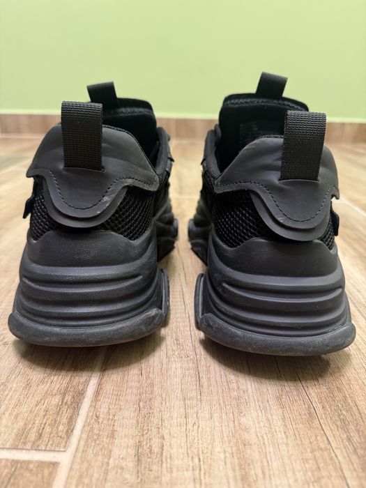 Steve Madden low POSSES