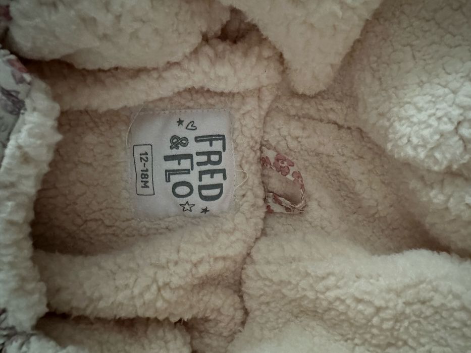 Зимен бебешки космонавт