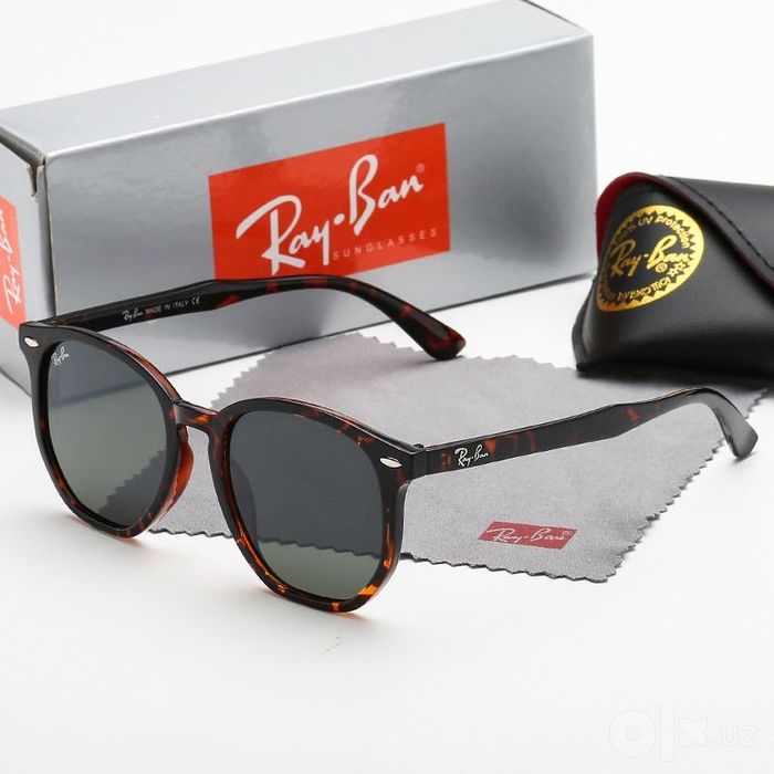 Солнцезащитные очки RayBan