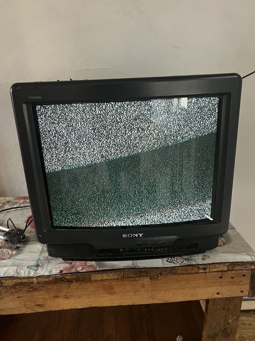 Продам sony телевизор