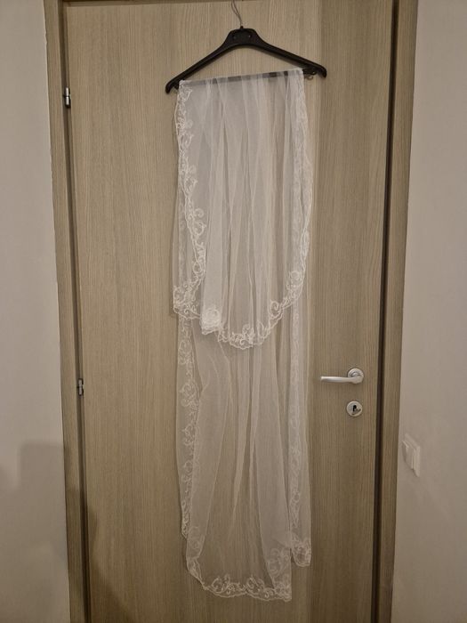 Voal mireasa lung alb