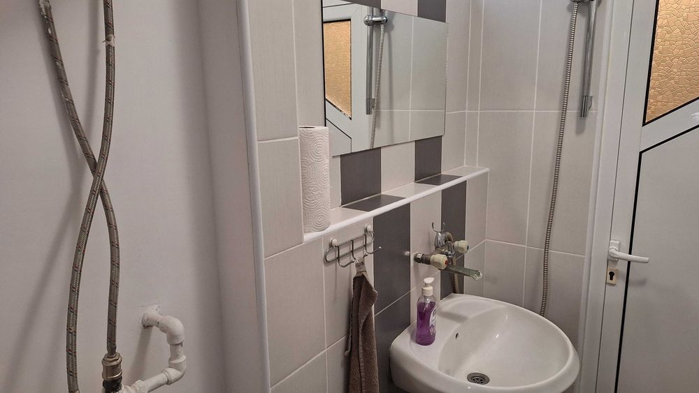 Дава се под наем Офис в Варна, Център - 47 кв.м за 493.68 € - Снимка #4