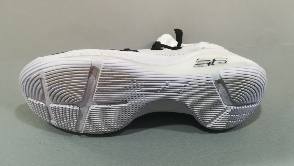 Under Armour Steph Curry N37,37,5.Баскет кецове.Нови,Ори