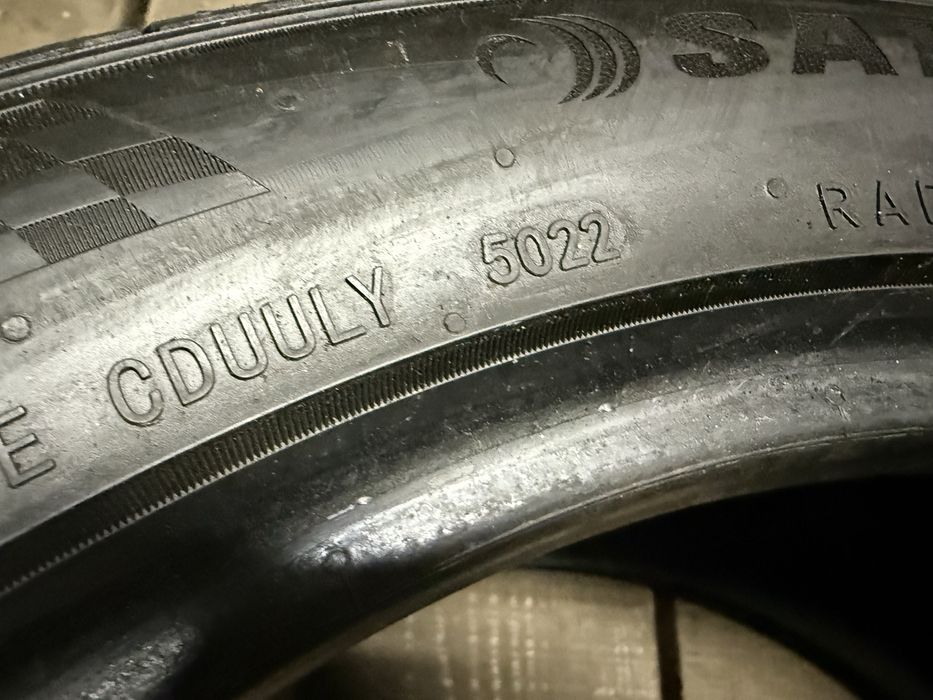 Летни гуми 235/45R18 DOT 5022 Sailun като нови letni gumi 2 броя