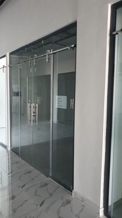 Дехкон бозор йондаки шопинг центрда 1 ва  2 этажда дукон срочни сотила