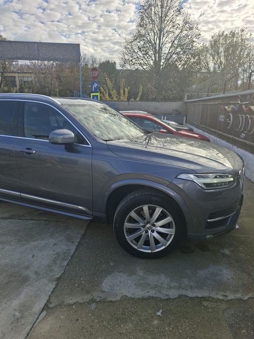 Volvo XC90 5D inscription