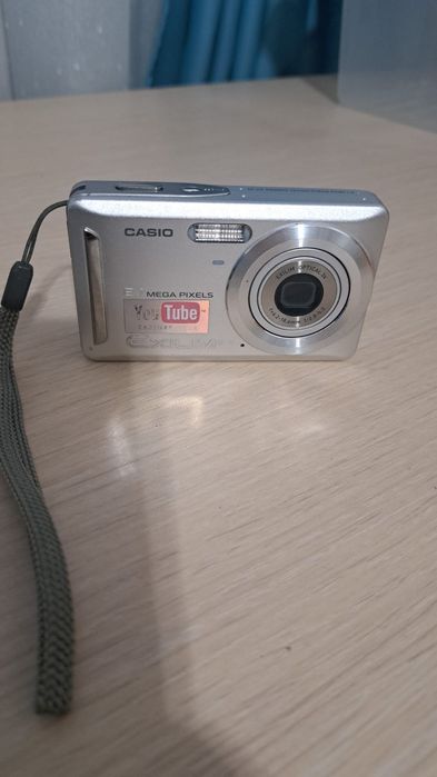 Aparat foto digital Casio Exilim EX-Z9 argintiu