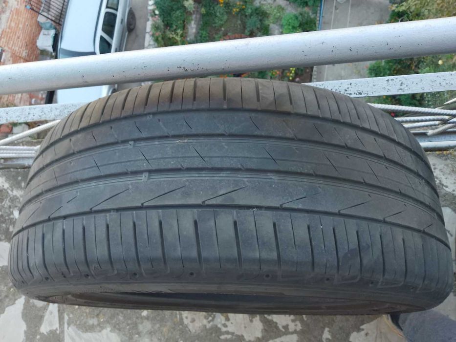 Летни гуми 235/55/19