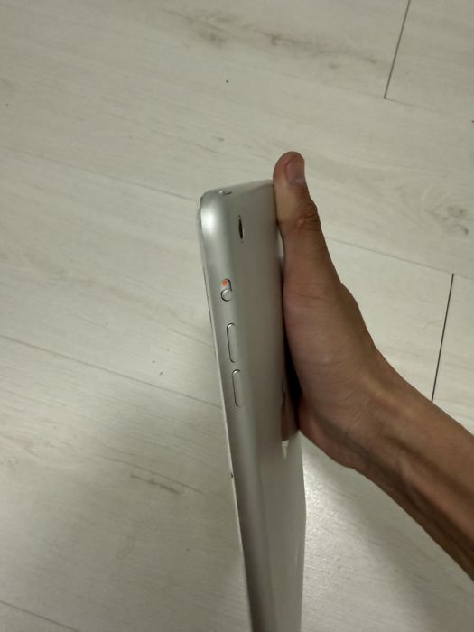 Продам ipad срочно