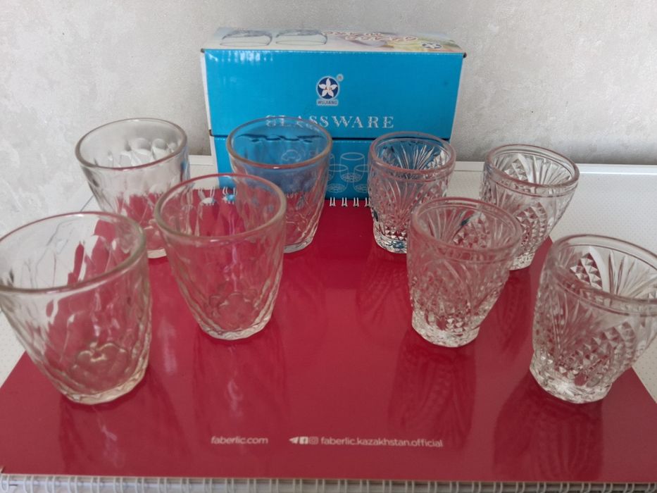 Чайники, ложки, стопки