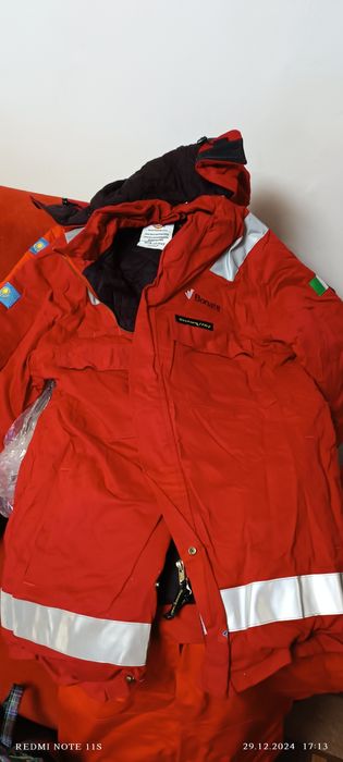 Спец зимние куртки и комбезы