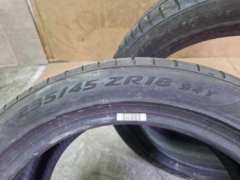 2 Pirelli R18 235/45
летни гуми
DOT3517