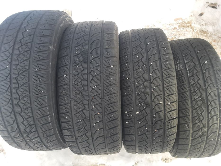 Продам шины 245/45/19  Китай.