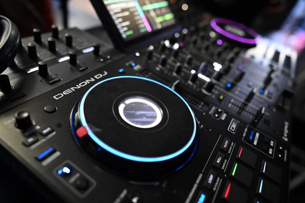 Denon DJ Prime 4+ Controler DJ