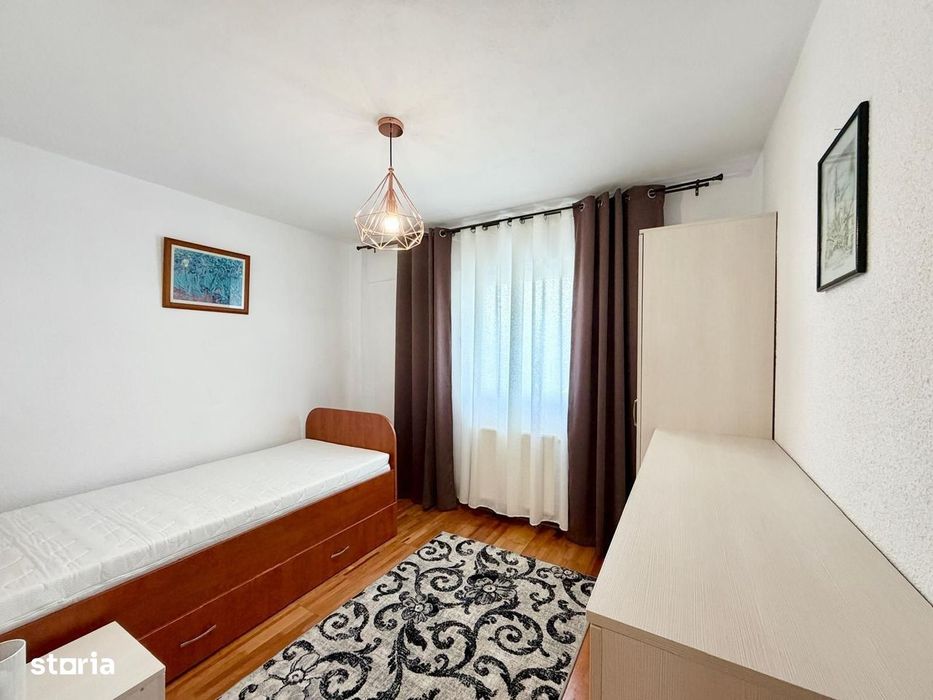 Apartament 4 camere de închiriat – 100 mp – 2 băi – zona Centrală
