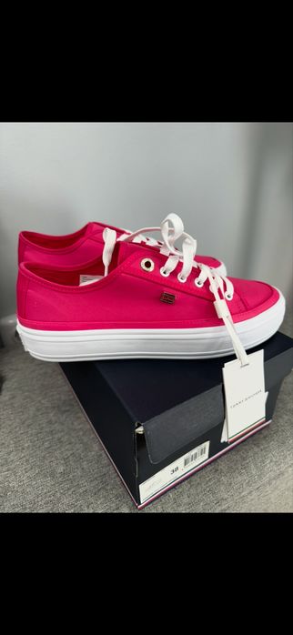 Tommy Hilfiger кецове розови