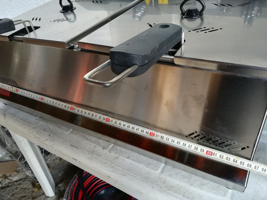 Фритюрник  Професионален Електрически Фритюрник 8+8л.