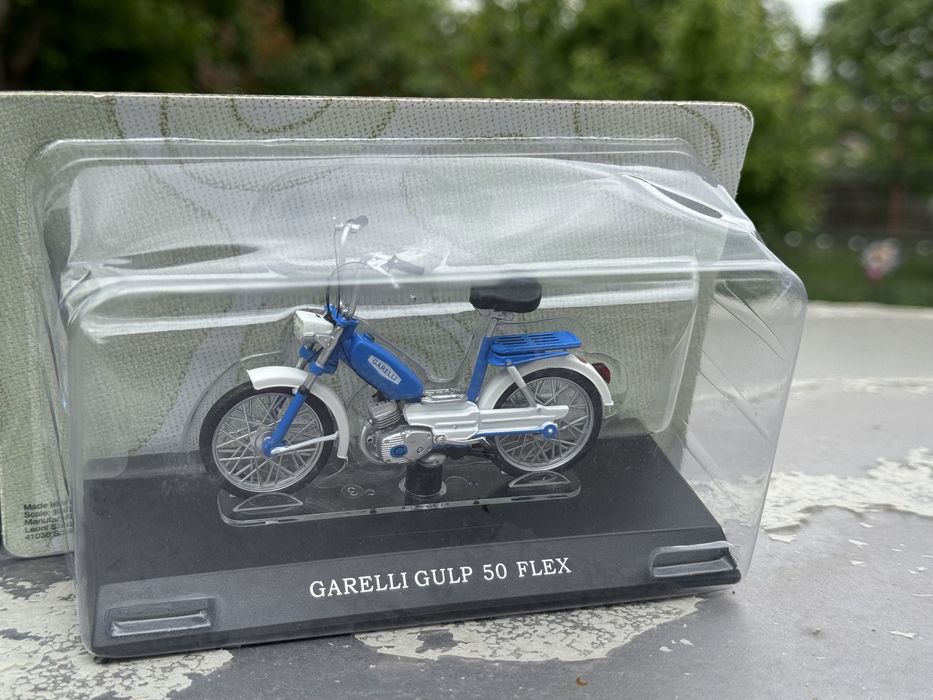 Machete motorete scara 1:18