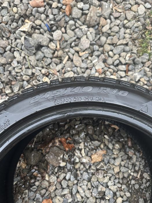 Vand Cauciucuri r18 iarna